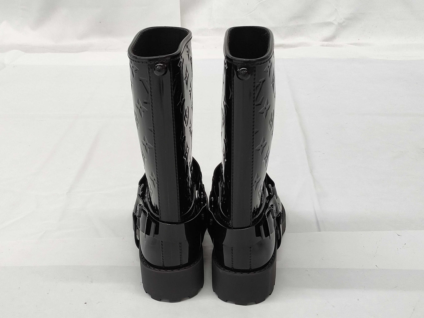 LOUIS VUITTON Drops Flat Half Rain Boots, Size 35