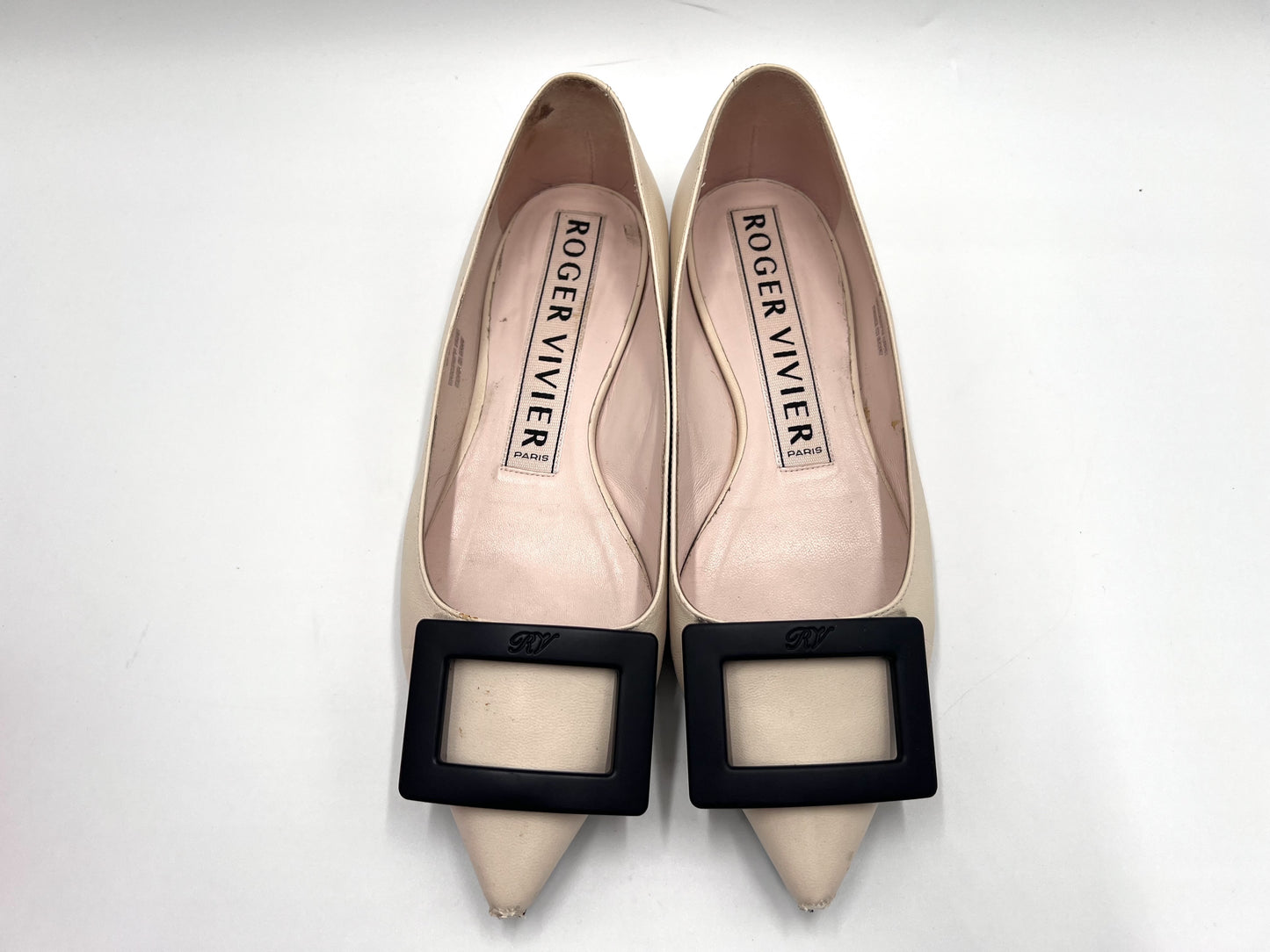 Roger Vivier Leather Flats, Beige, Size 35 1/2, Pumps