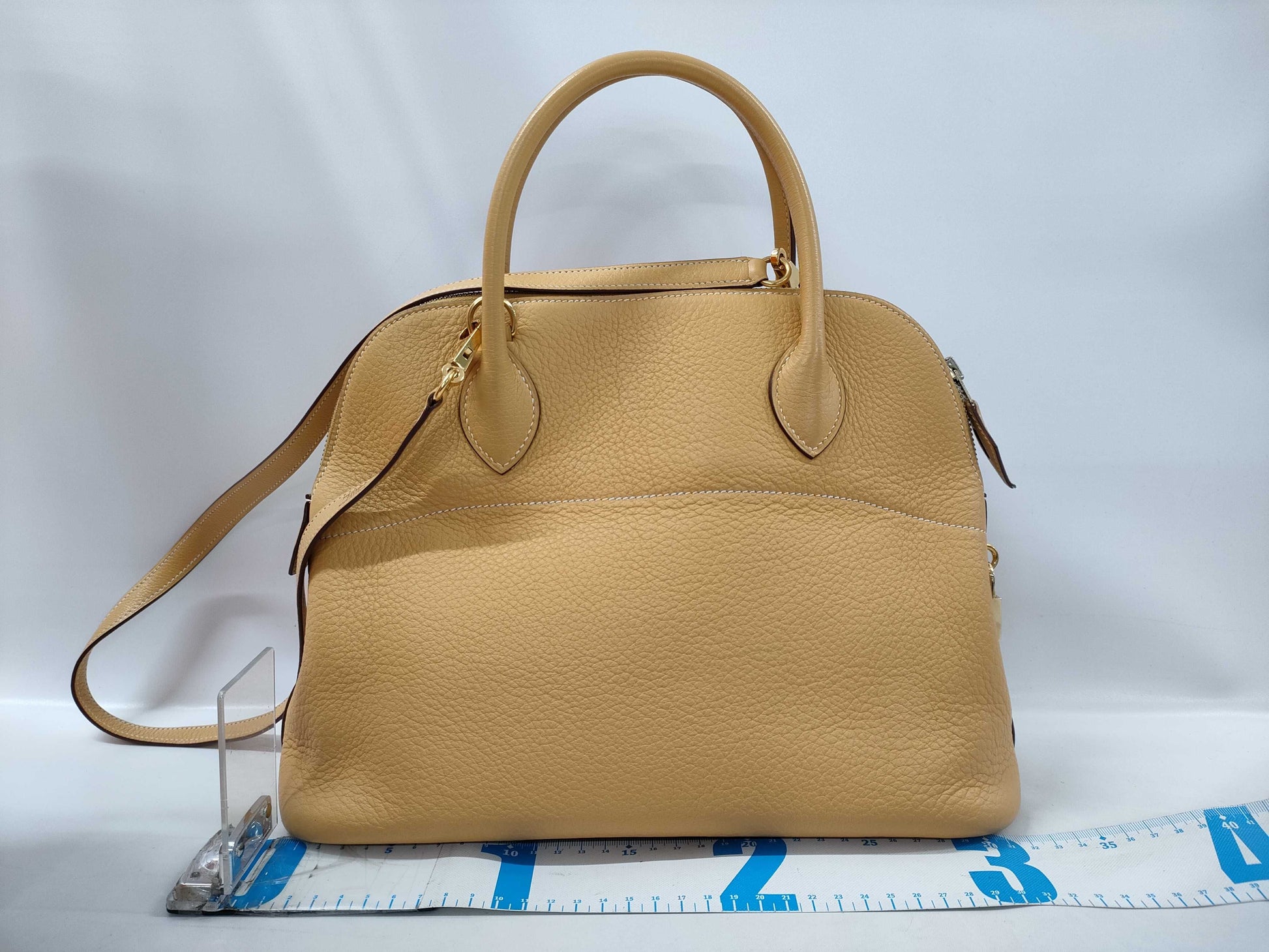 HERMES ) HERMES Bolide 31 Taurillon Clemence Leather Handbag with H Stamp and Gold Hardware