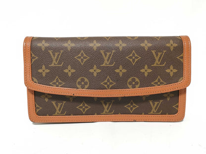 LOUIS VUITTON Monogram LOUIS VUITTON Monogram Vuitton Monogram Pochette Dame Second Bag