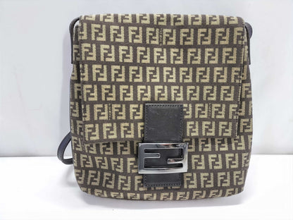 FENDI Zucchino Shoulder Bag in Mamma Bucket, Brown with Black FF Hardware