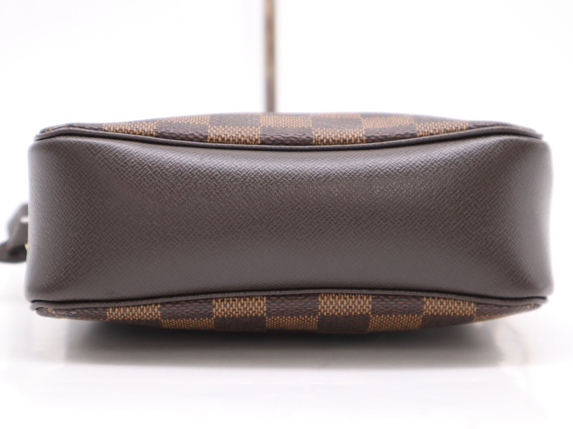 LOUIS VUITTON N51982 Damier Truth Makeup Pouch