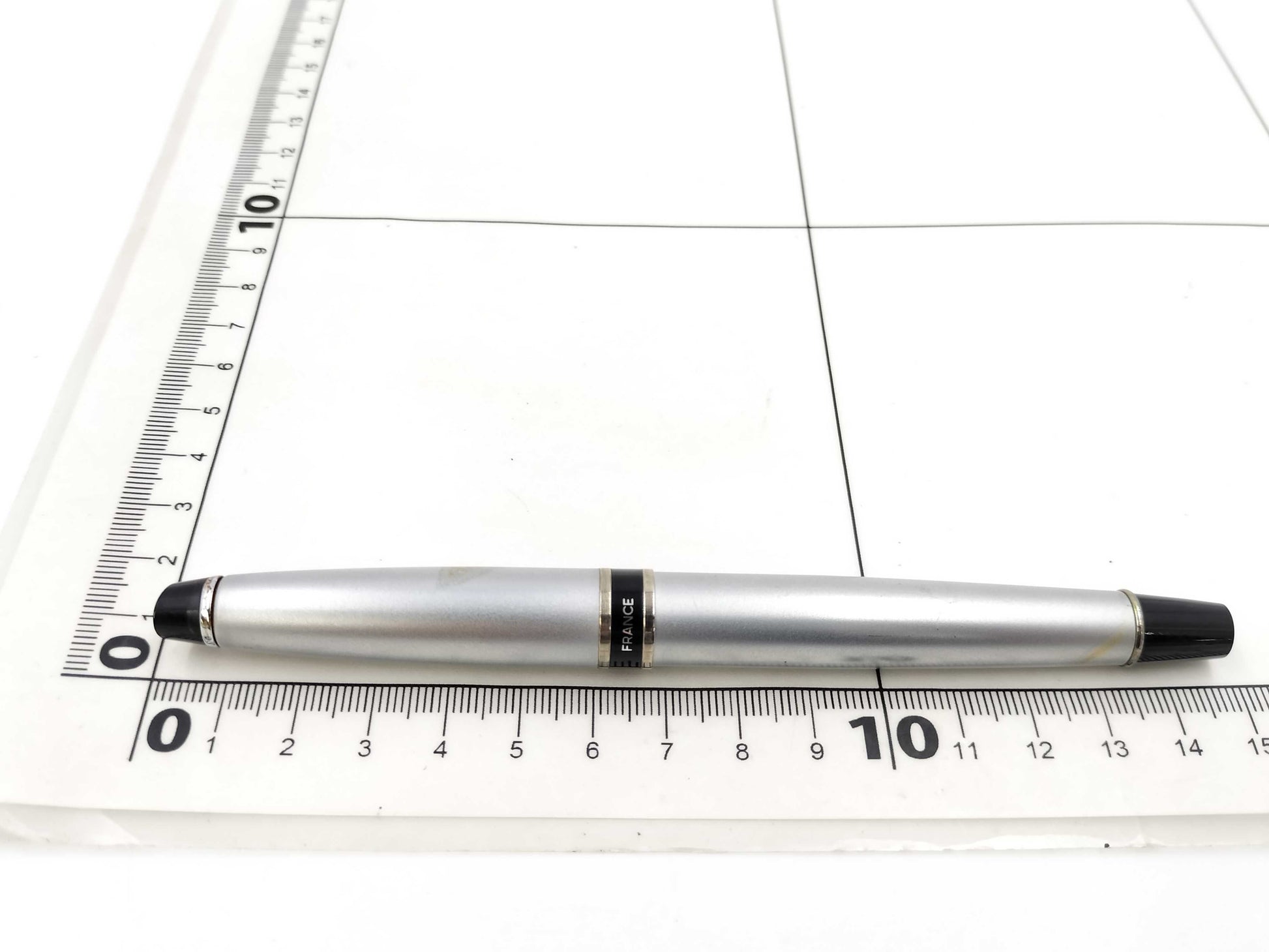 Fountain pen, silver. Pens and fountain pens.