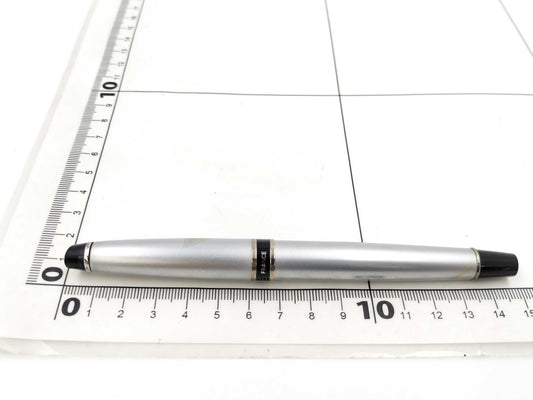 Fountain pen, silver. Pens and fountain pens.