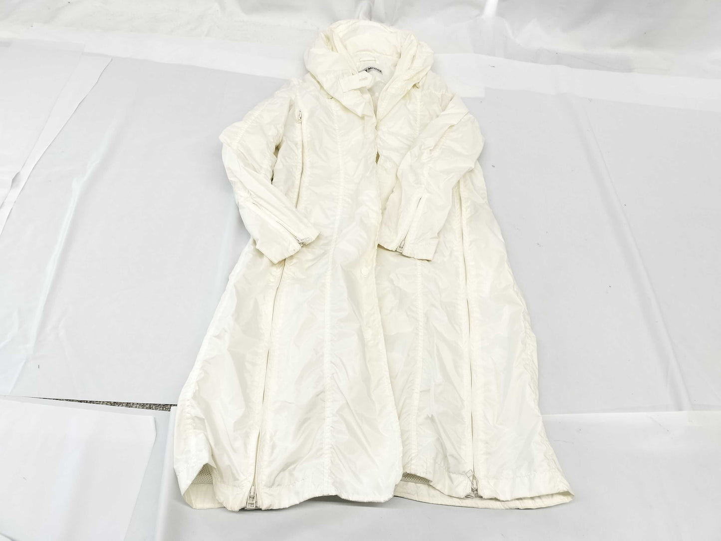 ISSEY MIYAKE 2002SS Parachute Coat Hooded White Size 2 Coat