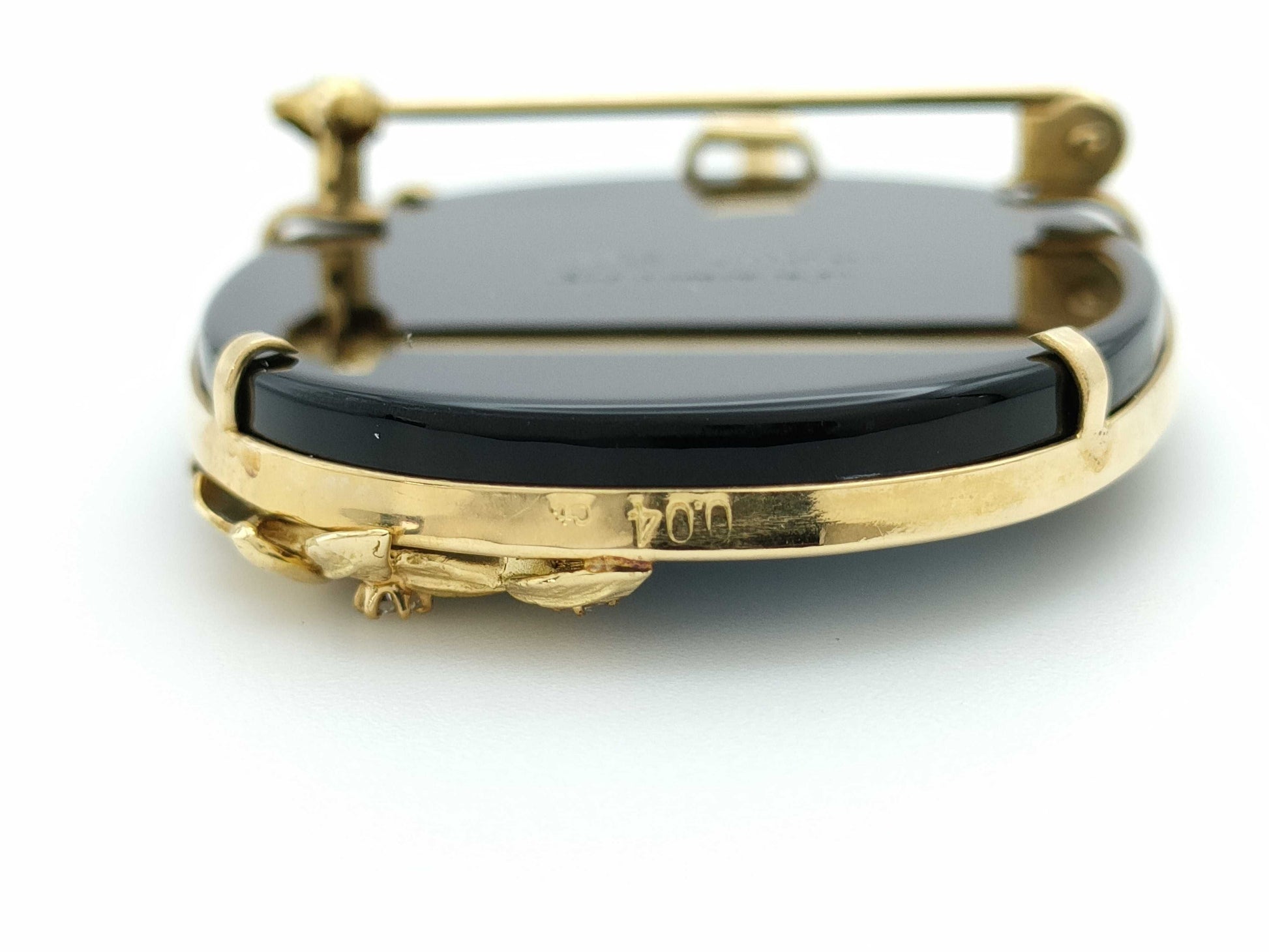 Cameo D0.04ct K18 12.3g Brooch 