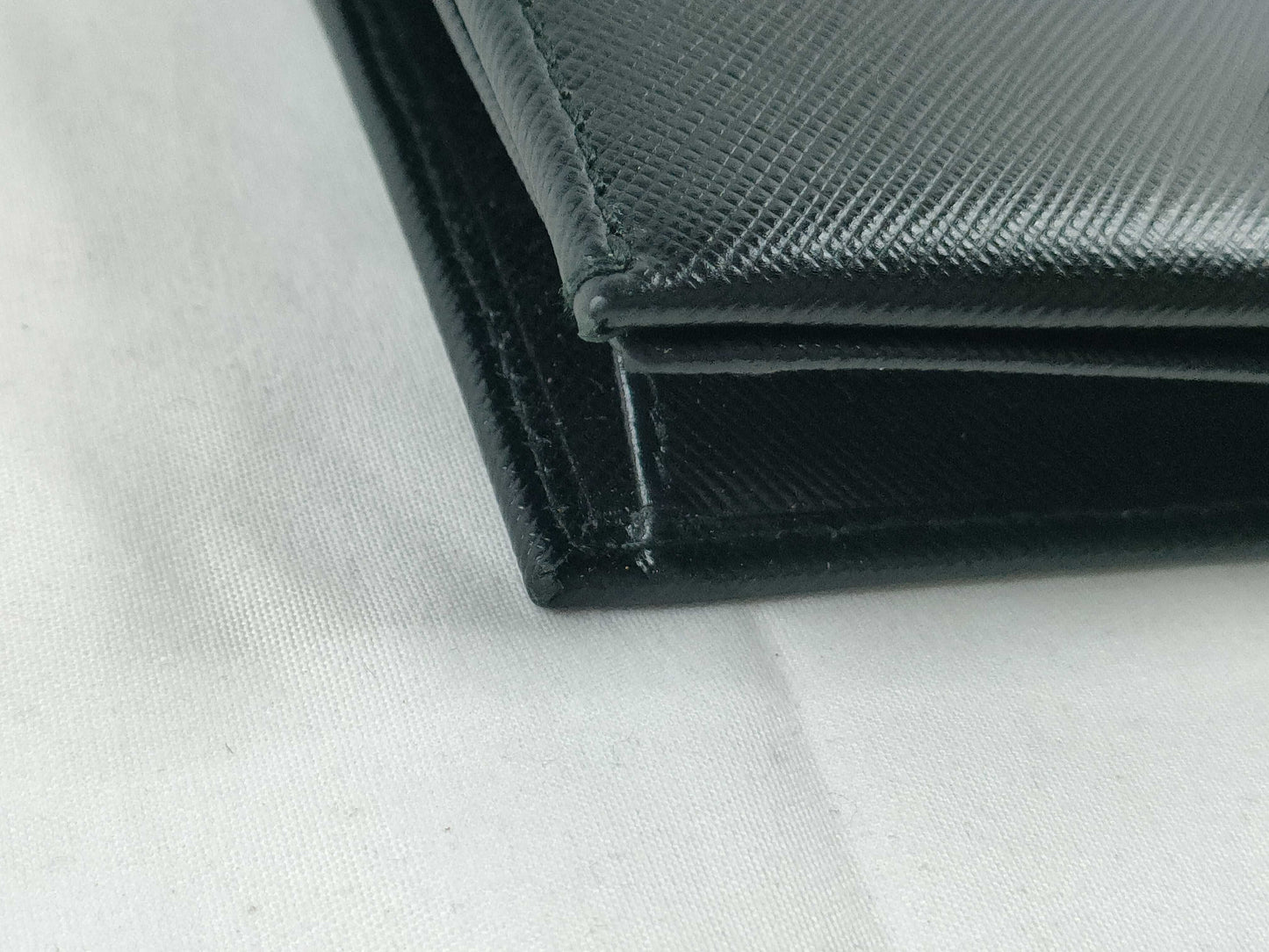 Salvatore Ferragamo Vara Chain Shoulder Bag in Black