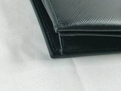 Salvatore Ferragamo Vara Chain Shoulder Bag in Black