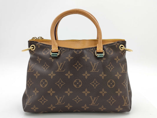 LOUIS VUITTON Pallas handbag