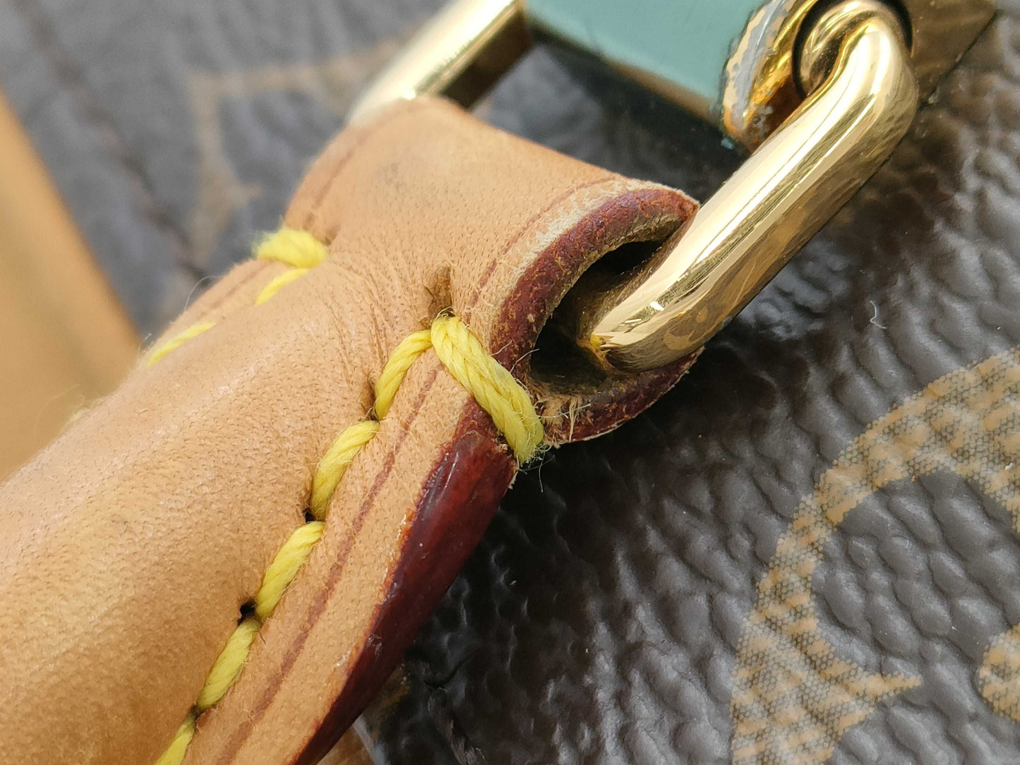 LOUIS VUITTON Pallas handbag