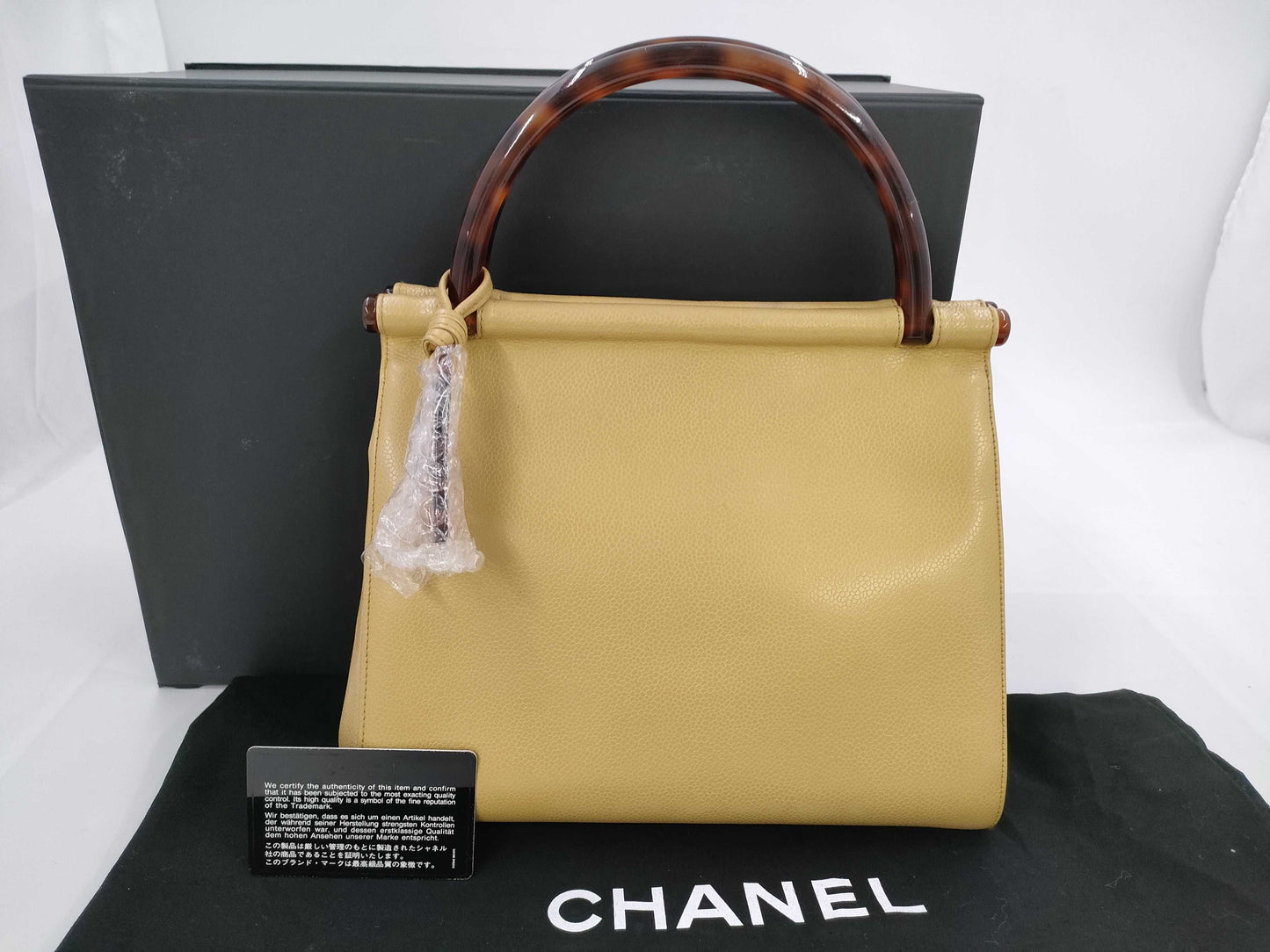  CHANEL handbag No. 5 handbag