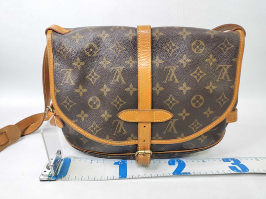 LOUIS VUITTON Monogram Saumur Monogram AR1921 Shoulder Bag
