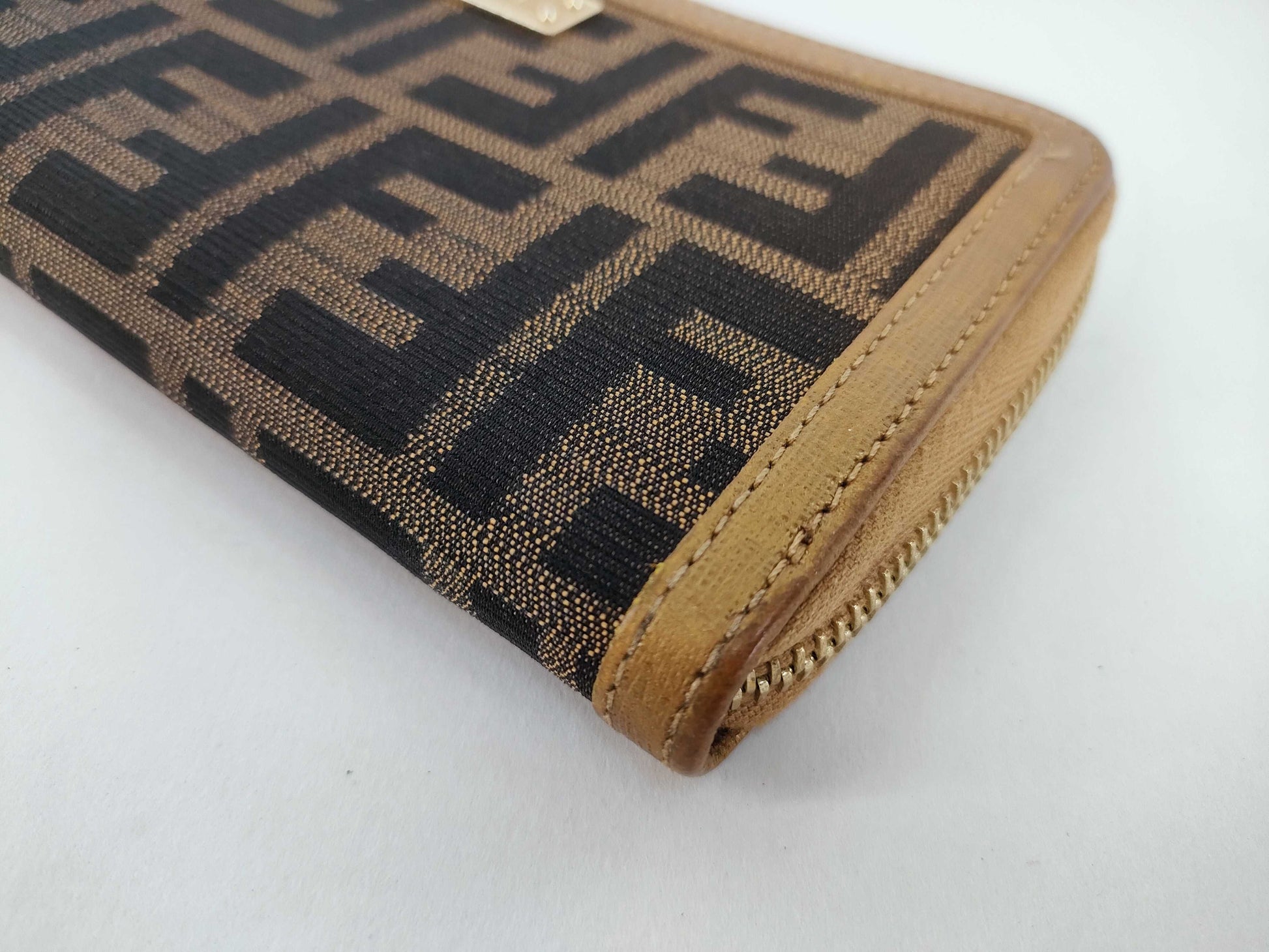 FENDI Zucca Pattern Round Zip Long Wallet Wallet