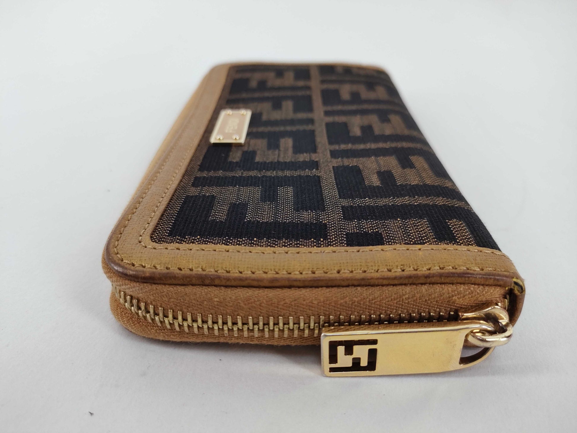 FENDI Zucca Pattern Round Zip Long Wallet Wallet