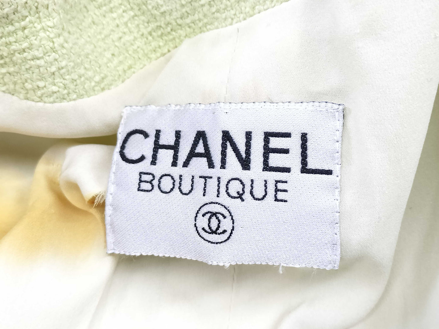 CHANEL Cropped Tweed Jacket