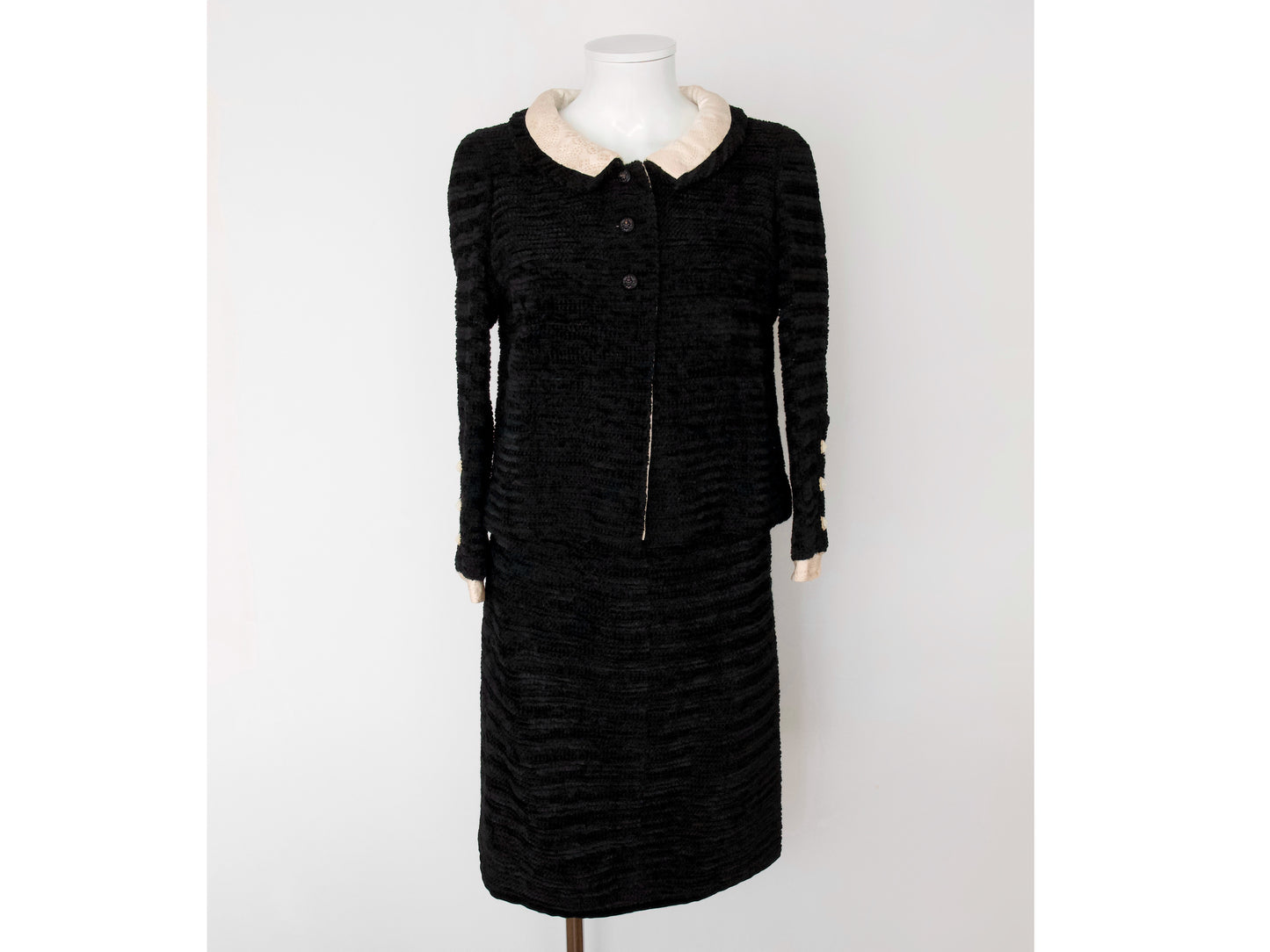 CHANEL 1964 Haute Couture Gabriel's personal period mohair tweed jacket and suit, size 38-40 / same style as the one in the Met collection. Other apparel.