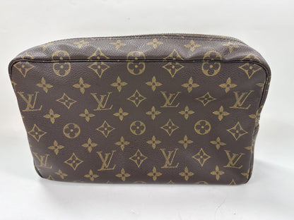 LOUIS VUITTON Truss Toilette 28 Pouch