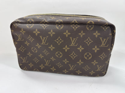 LOUIS VUITTON Truss Toilette 28 Pouch