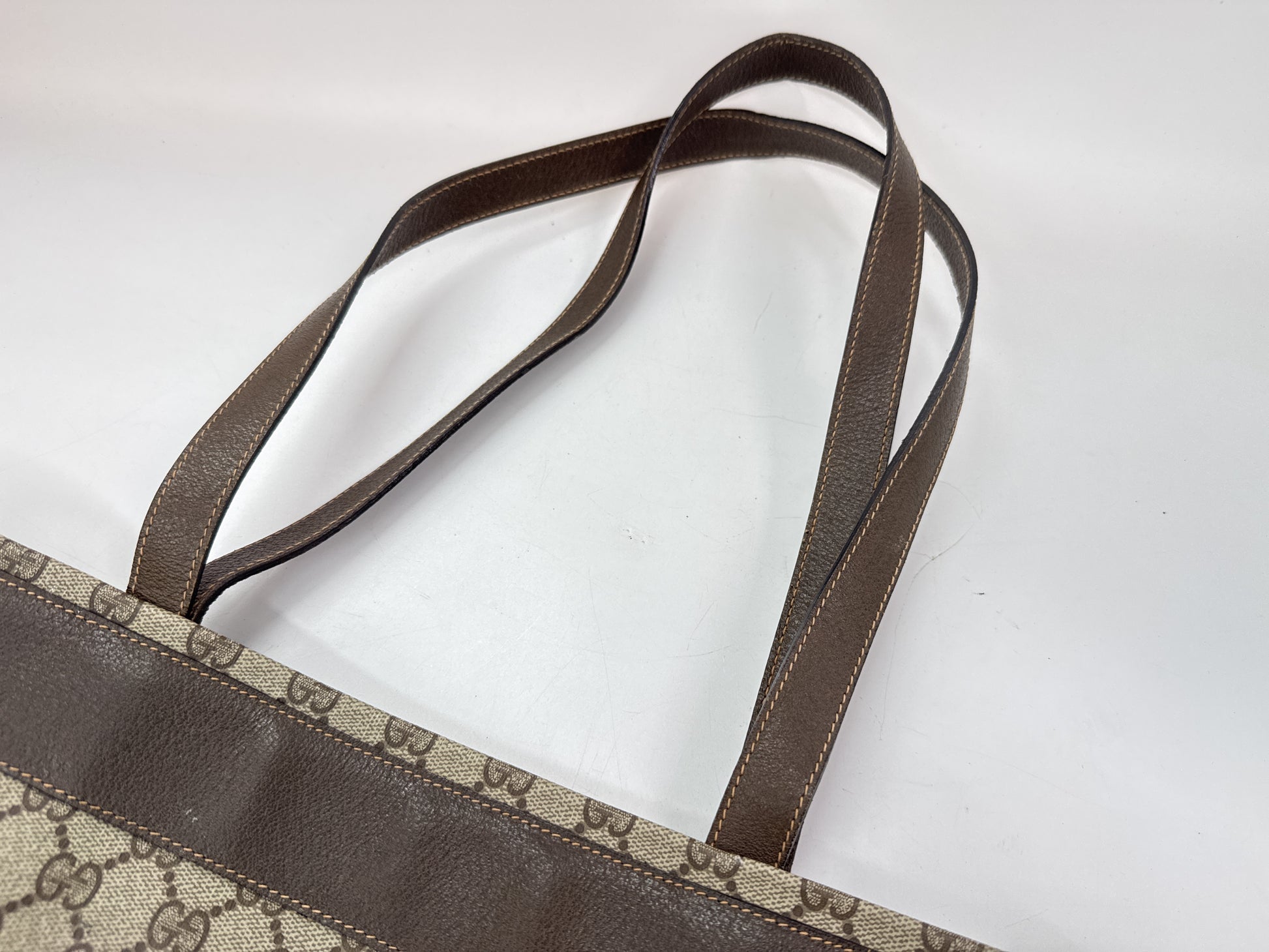GUCCI GG Supreme Tote Bag