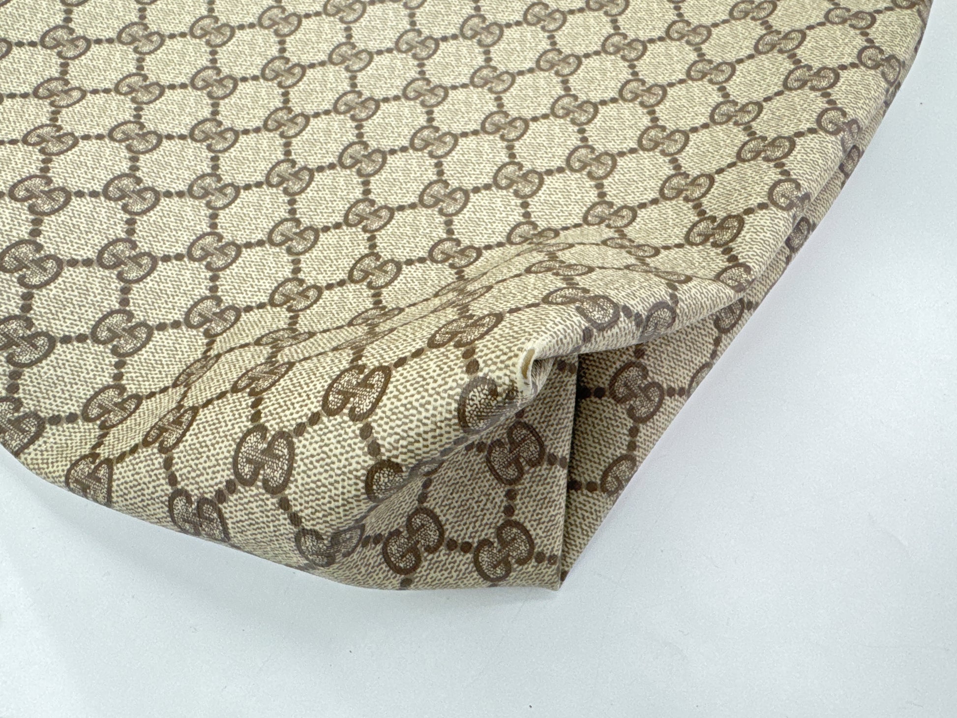 GUCCI GG Supreme Tote Bag