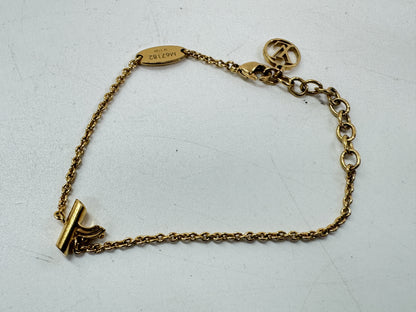 LOUIS VUITTON LV&ME Y Motif Bracelet LE1129 Bracelet/Bangle