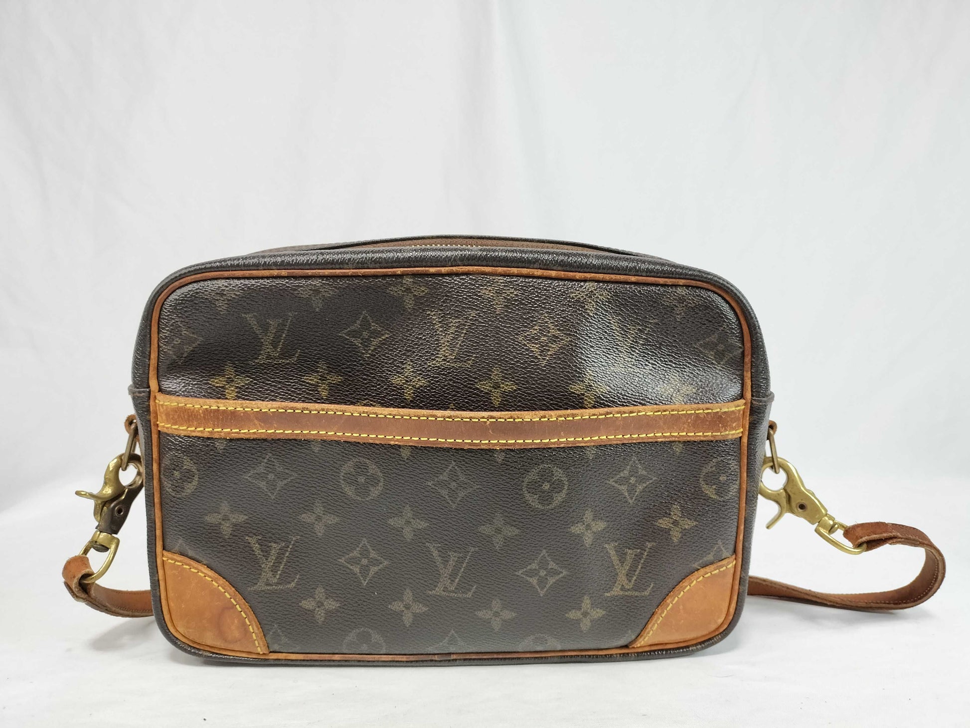LOUIS VUITTON Monogram Trocadero Shoulder Bag