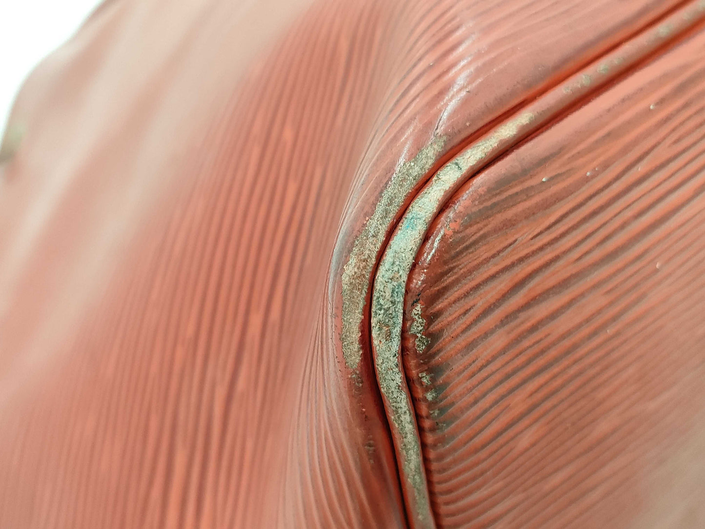 LOUIS VUITTON Epi Noe Shoulder Bag