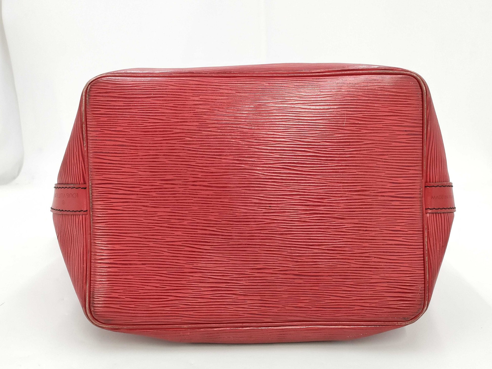 LOUIS VUITTON Epi Noe Shoulder Bag