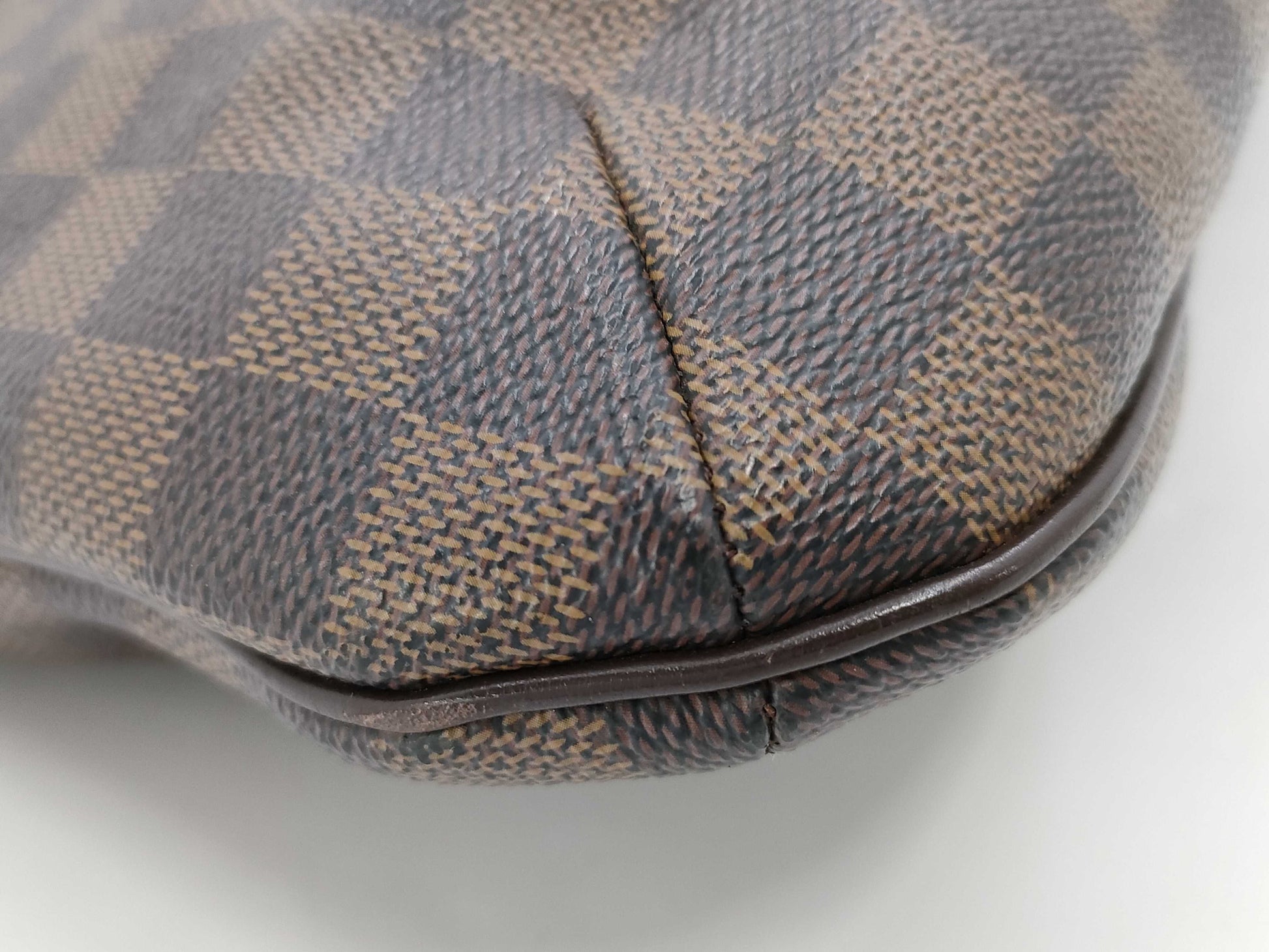 LOUIS VUITTON Damier Bloomsbury PM Shoulder Bag