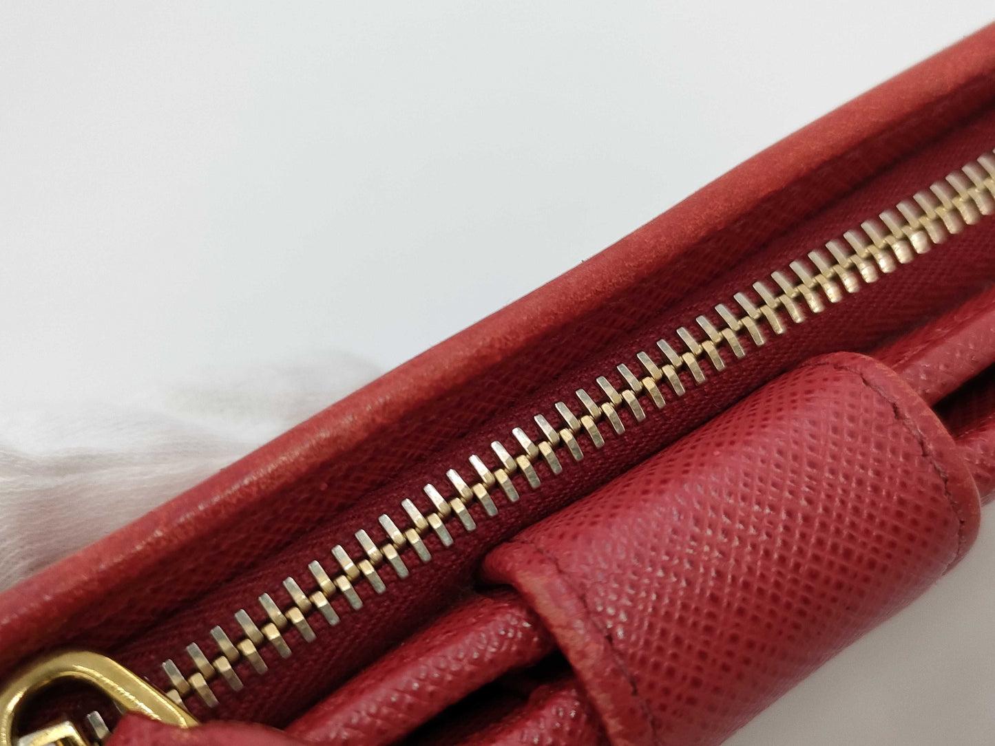 PRADA Saffiano wallet