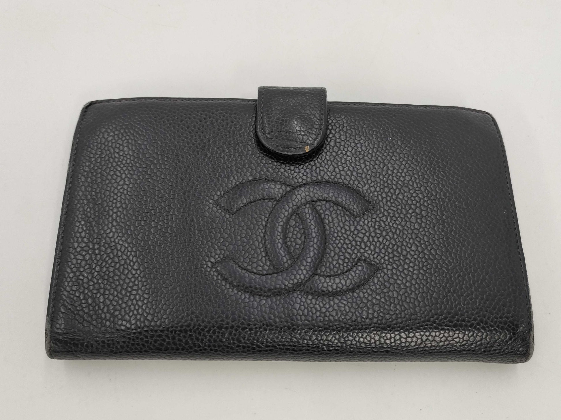 CHANEL Caviar Skin Wallet