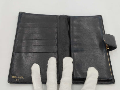 CHANEL Caviar Skin Wallet