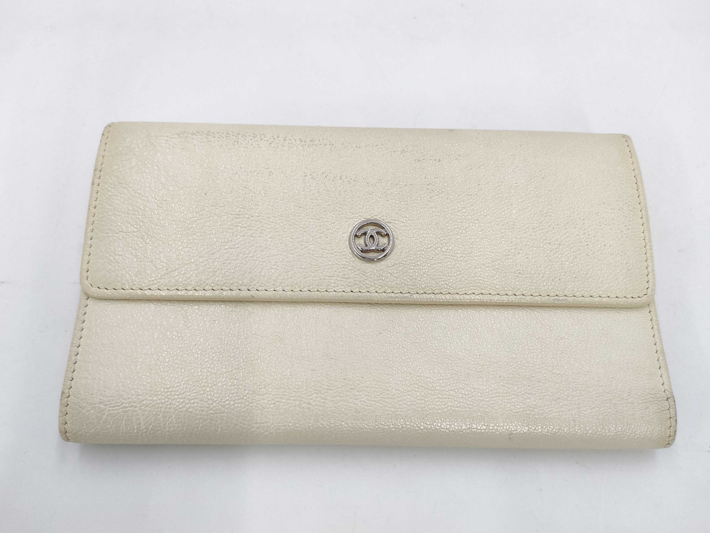 CHANEL Coco Button Wallet