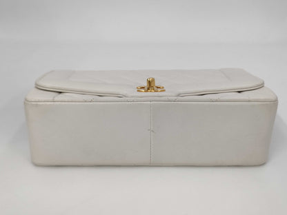 CHANEL Matelasse 25 Lambskin Shoulder Bag with G Hardware, White, 1810657