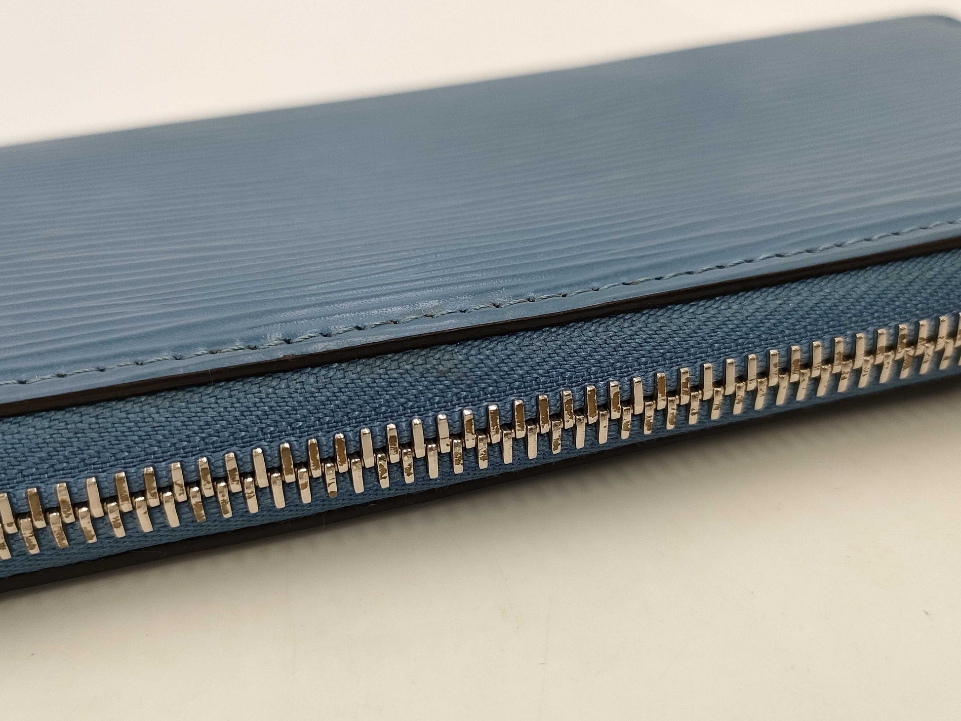 LOUIS VUITTON Epi Clemence Wallet in Blue Jean UB0159