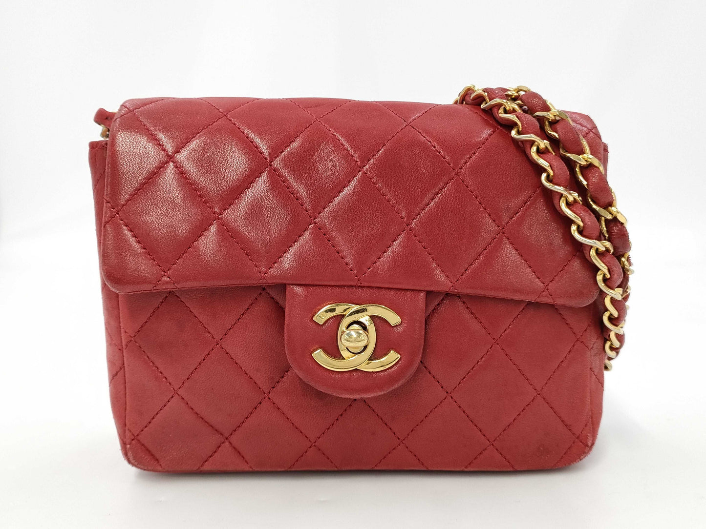 CHANEL Matelasse Shoulder Bag Red Shoulder Bag