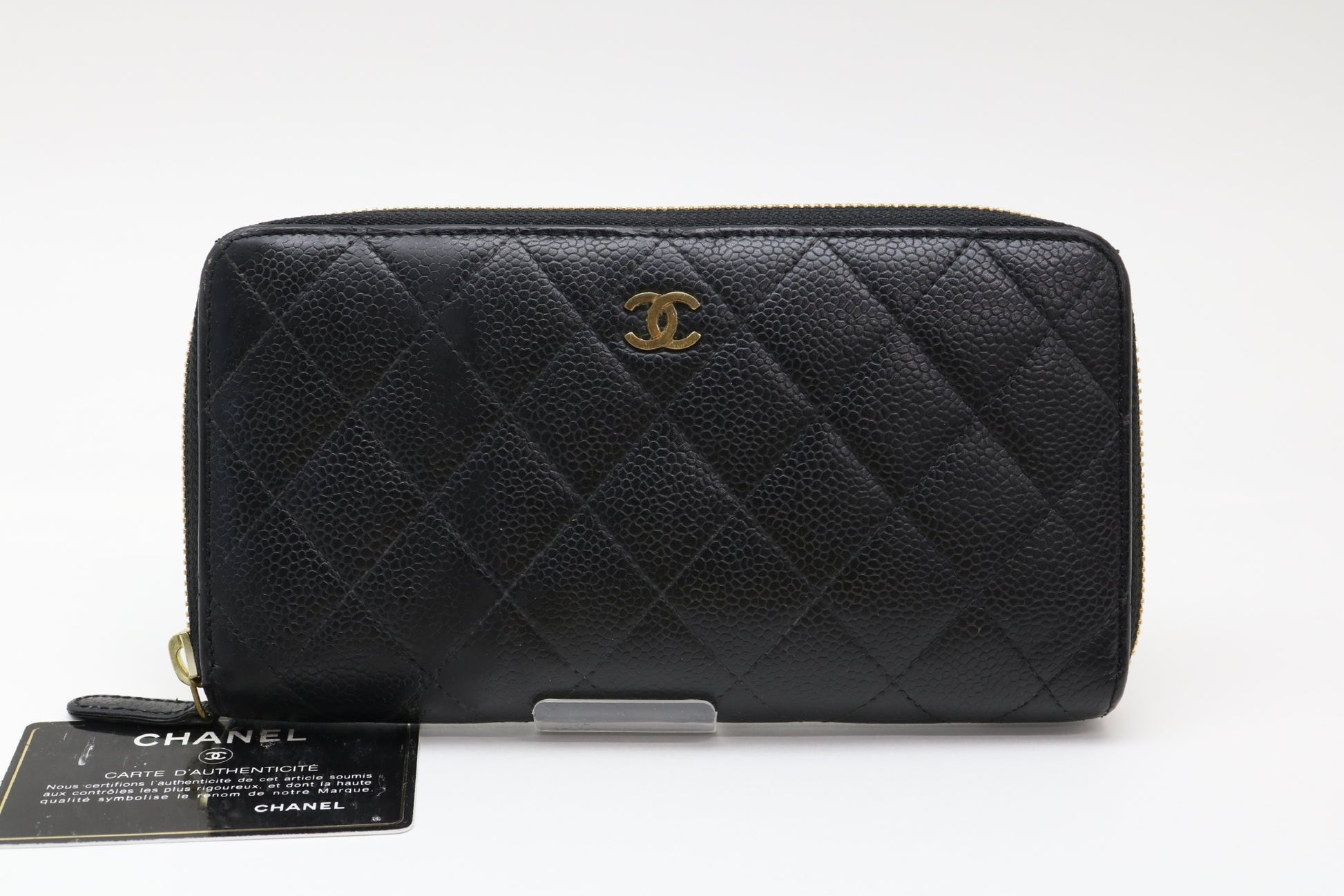 CHANEL Caviar Skin Coco Mark Zippy Wallet