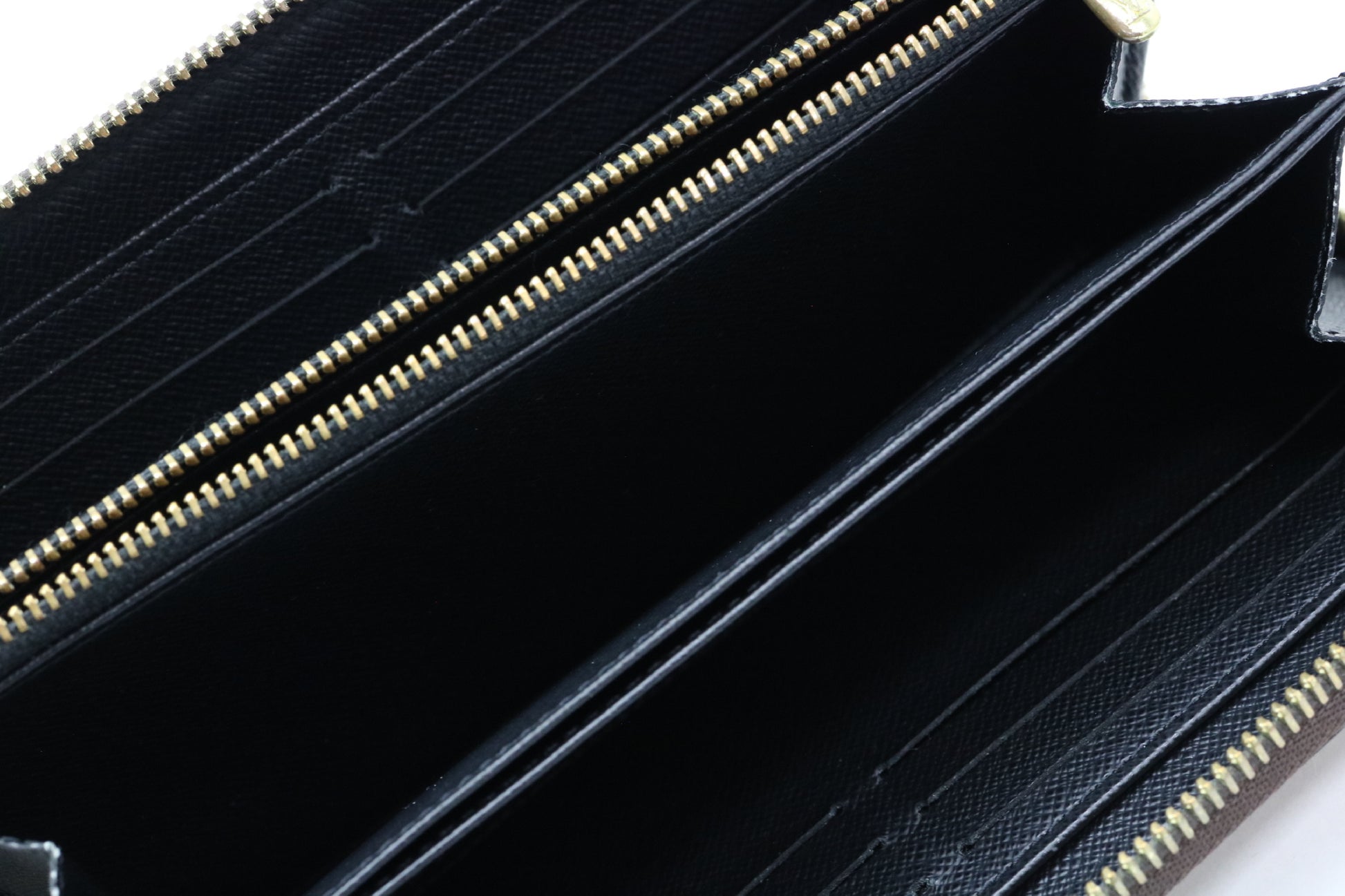 LOUIS VUITTON Monogram Giant Reverse Wallet