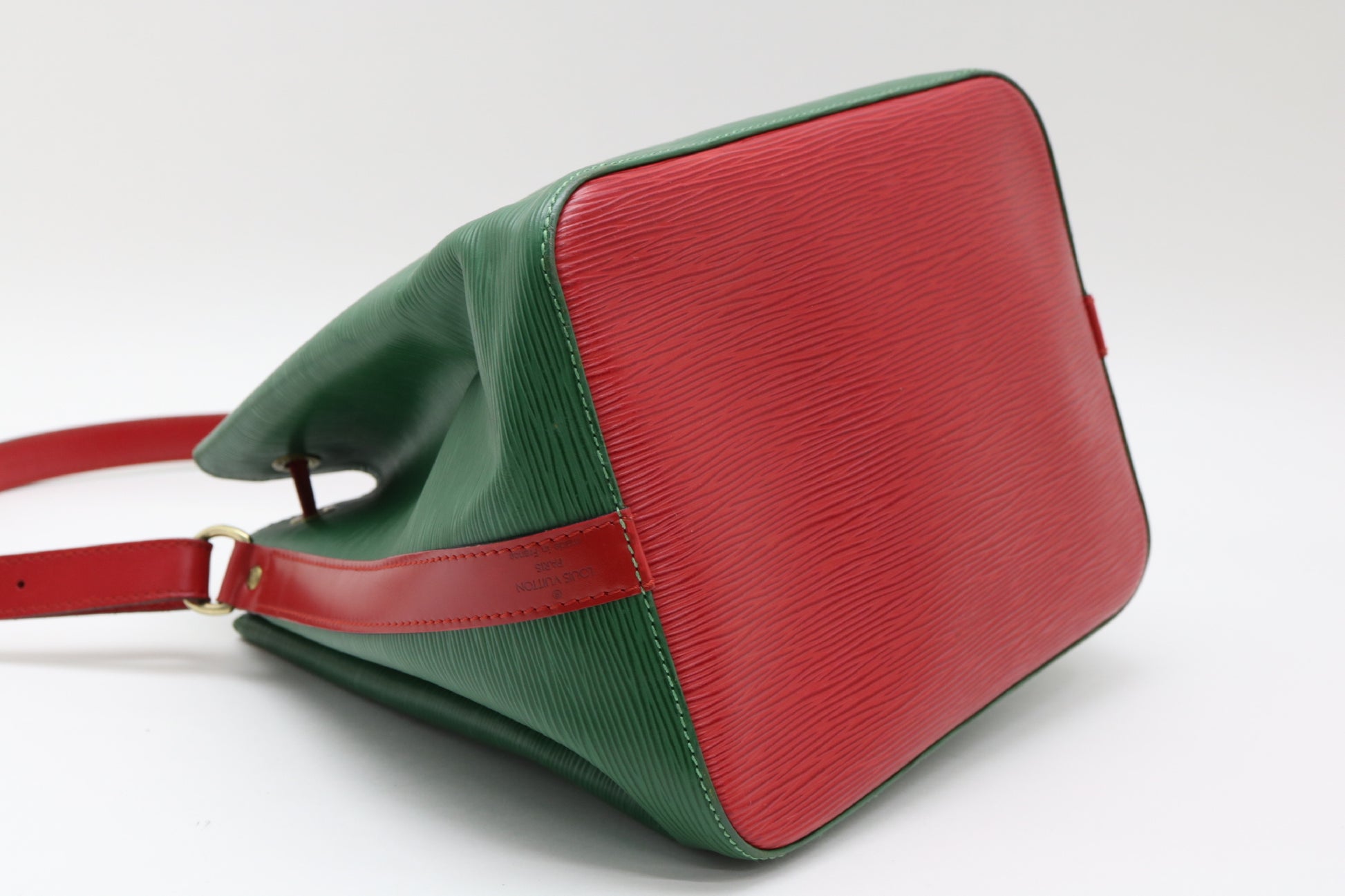 LOUIS VUITTON Epi Two-tone Petit Noe Shoulder Bag