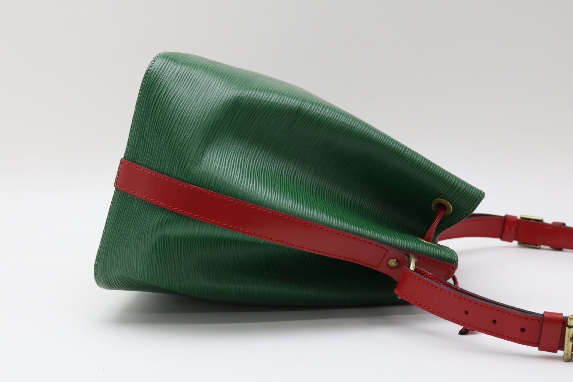 LOUIS VUITTON Epi Two-tone Petit Noe Shoulder Bag