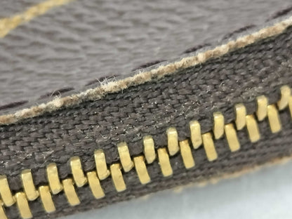 LOUIS VUITTON Monogram Louis Vuitton Monogram Pouch Pouch