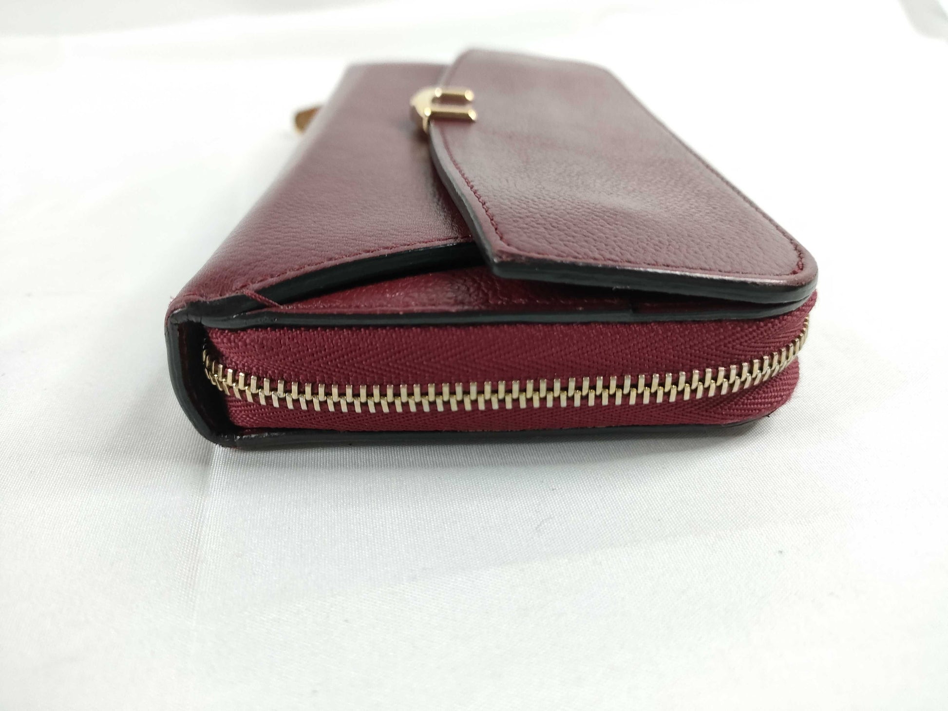 Cartier C de Round Zip Long Wallet
