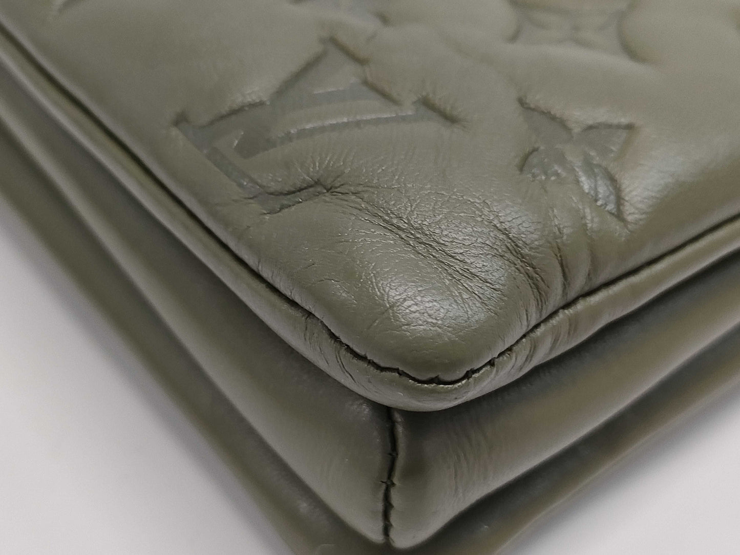 LOUIS VUITTON Coussin Shoulder Bag