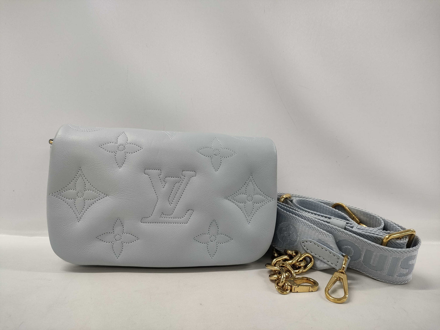 LOUIS VUITTON Louis Vuitton Wallet-on Strap Shoulder Bag