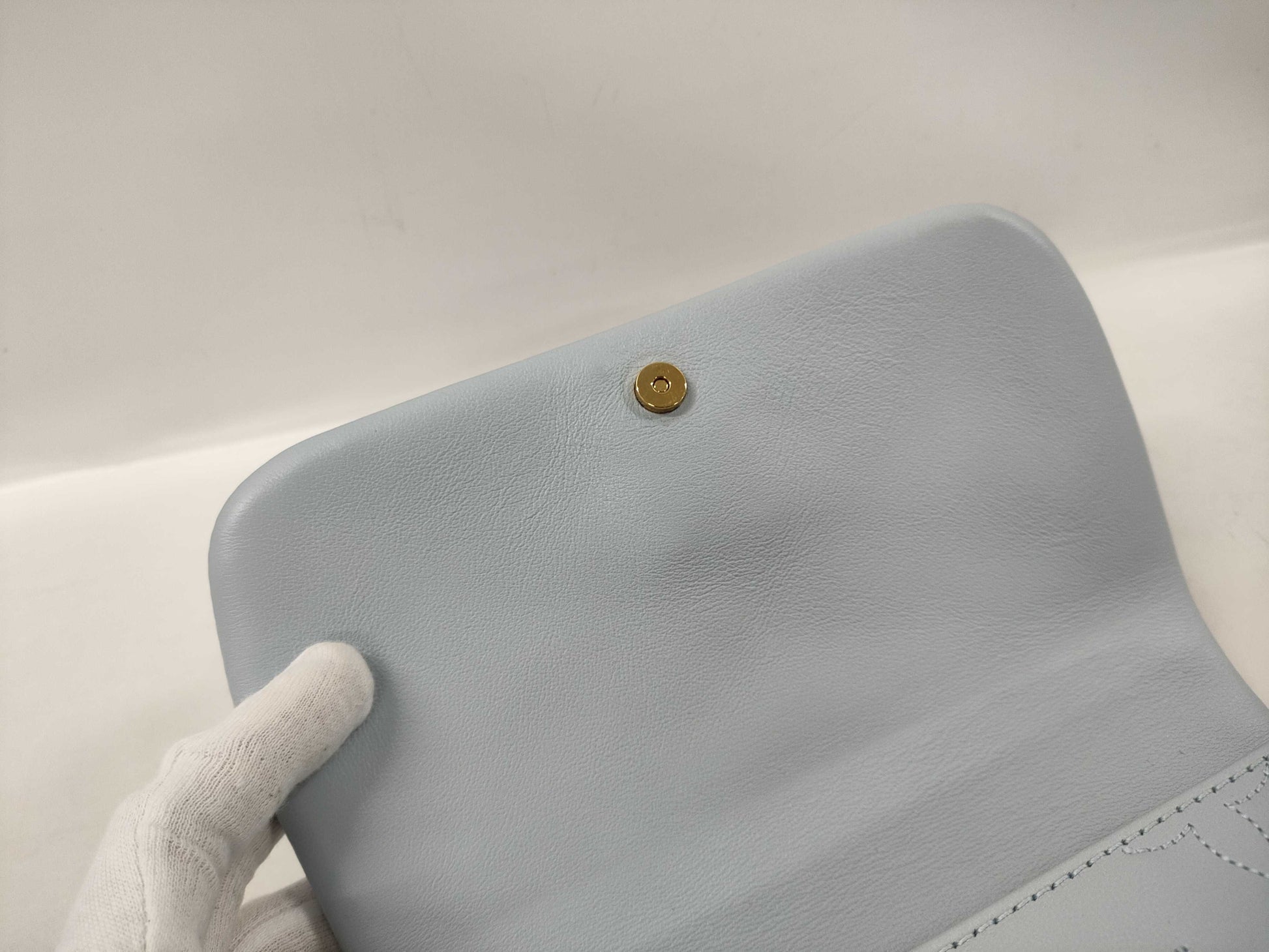 LOUIS VUITTON Louis Vuitton Wallet-on Strap Shoulder Bag