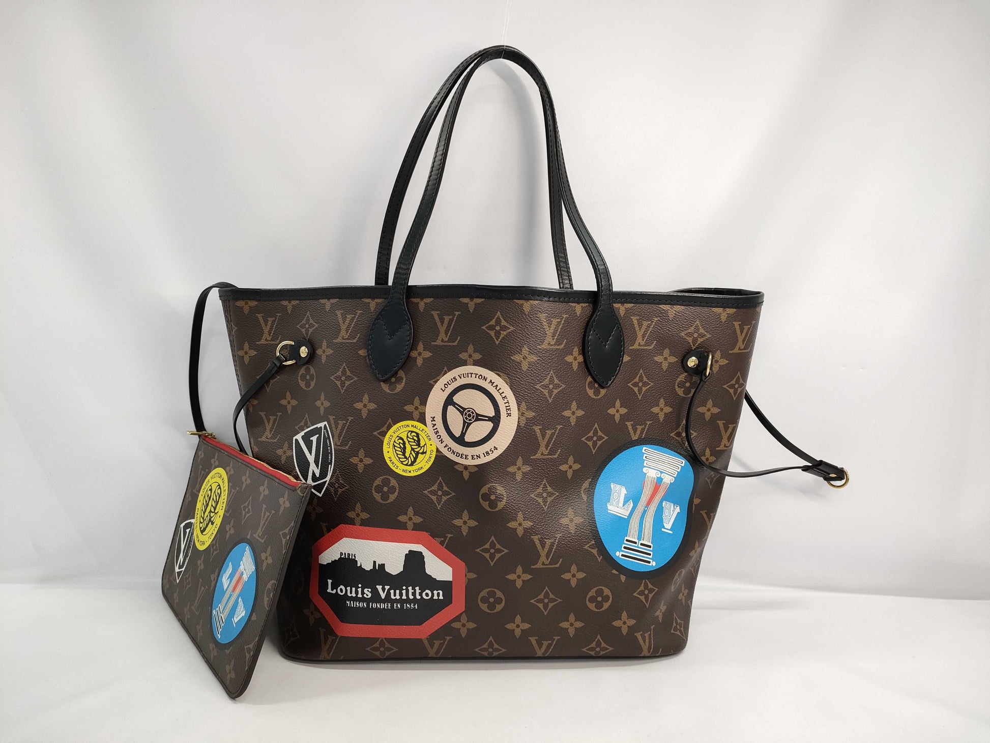 LOUIS VUITTON Neverfull MM Shoulder Tote Bag