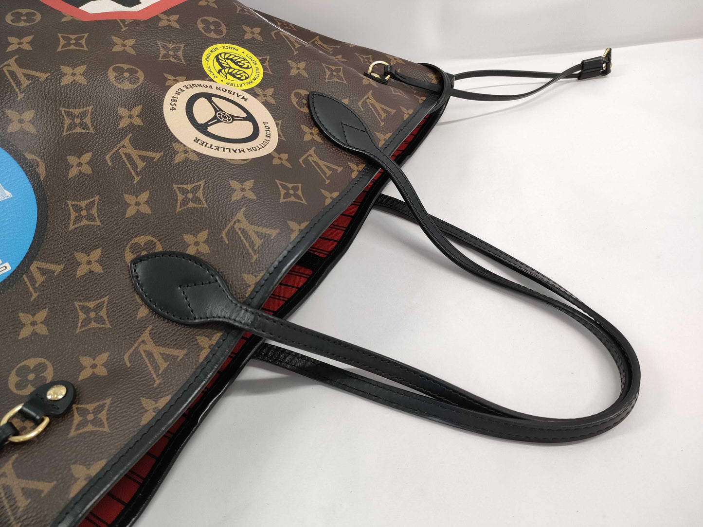 LOUIS VUITTON Neverfull MM Shoulder Tote Bag