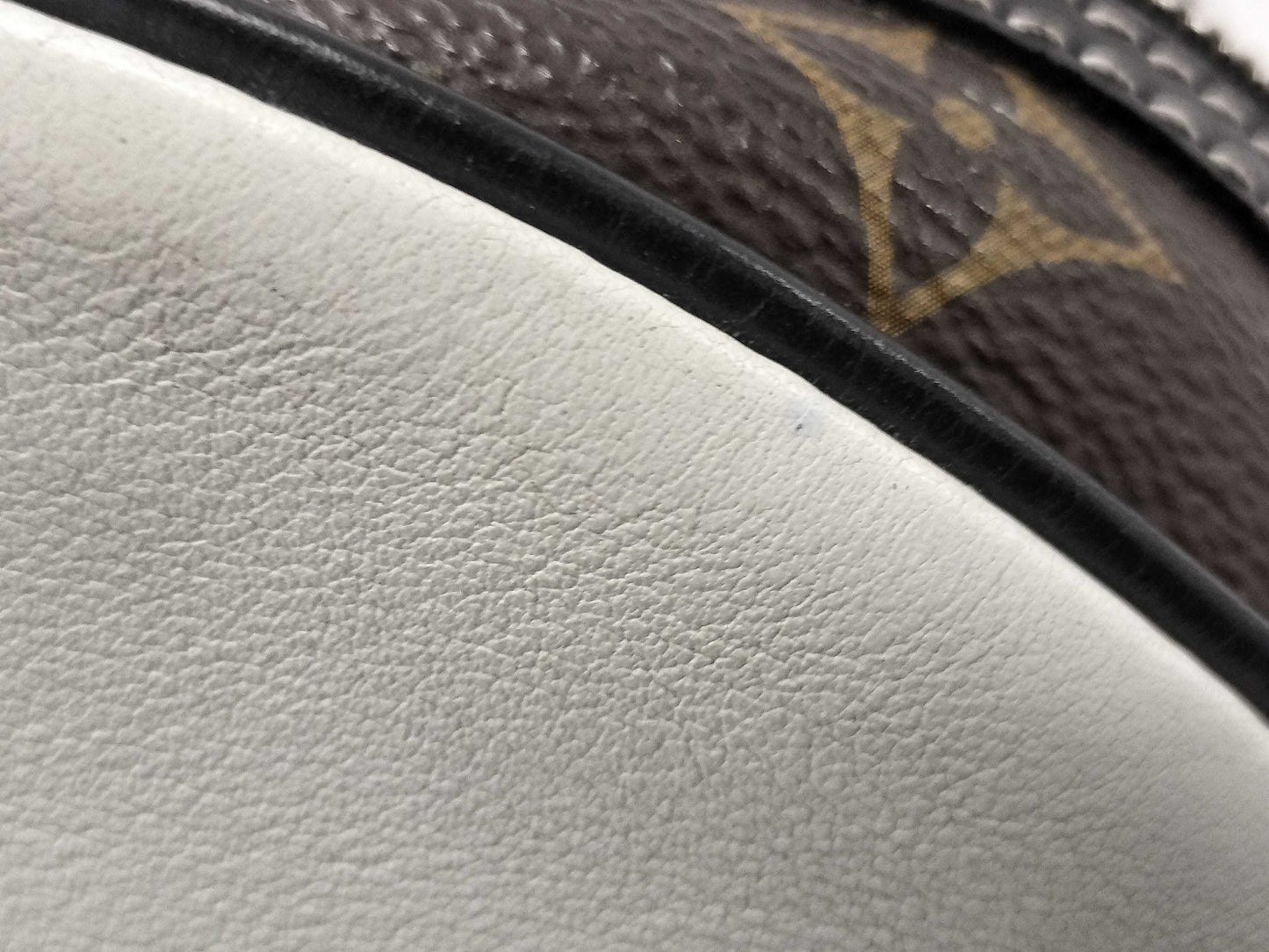 LOUIS VUITTON Louis Vuitton Boite Chapeau Souple Shoulder Bag