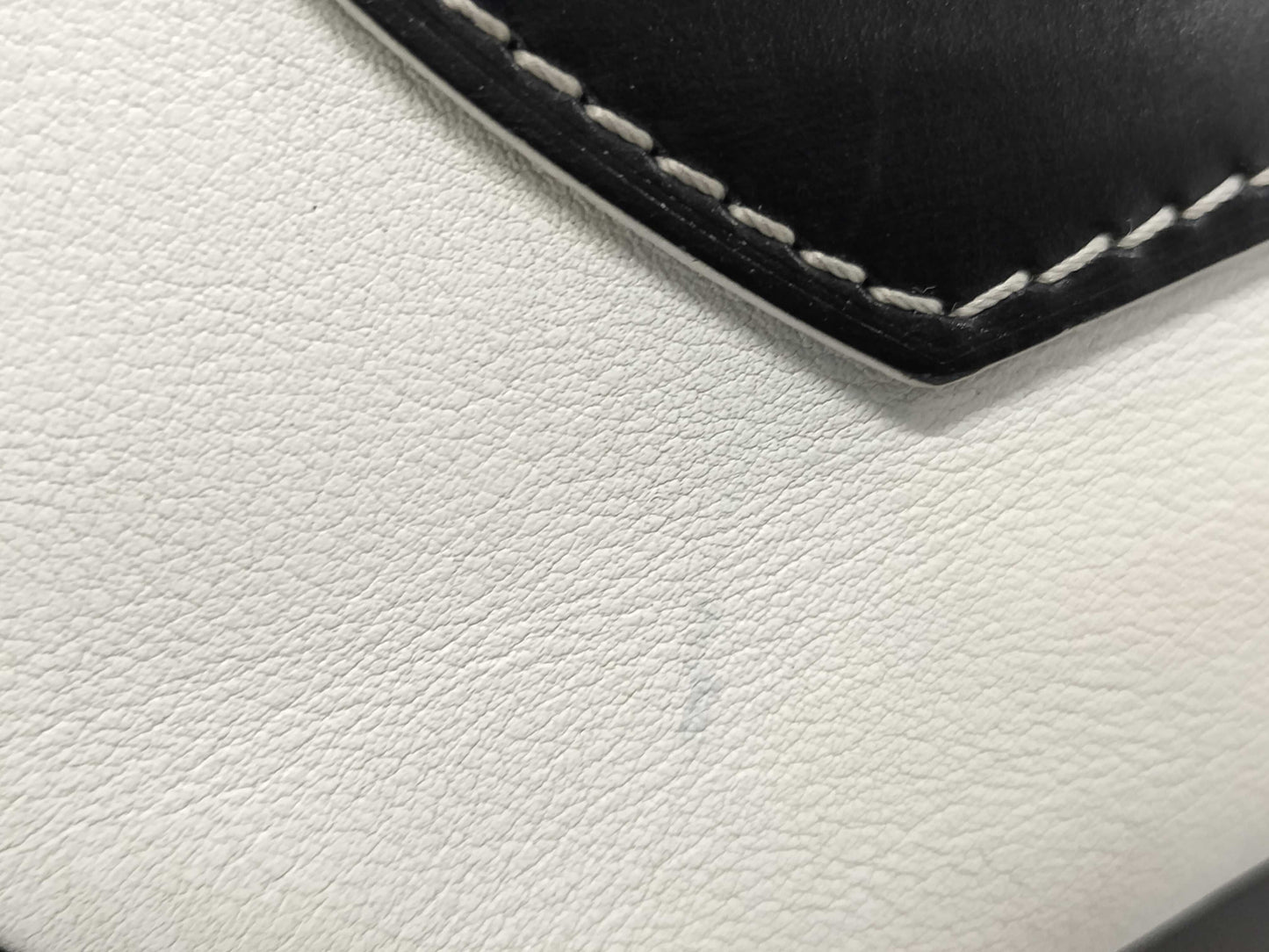 LOUIS VUITTON Louis Vuitton Boite Chapeau Souple Shoulder Bag