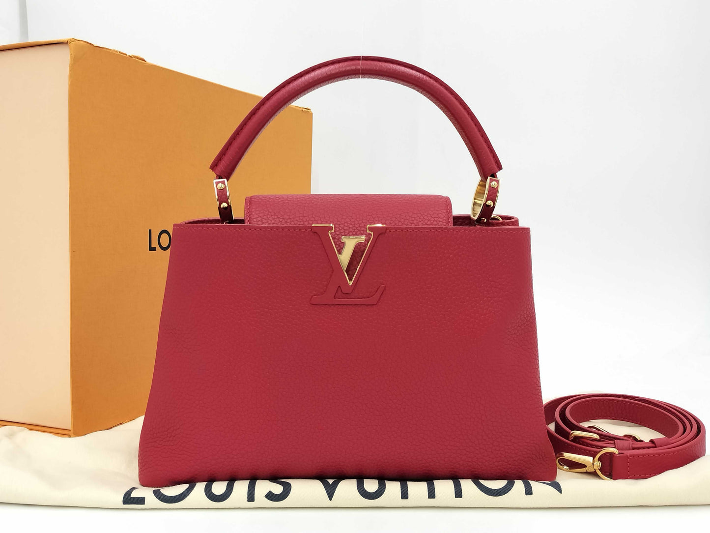 LOUIS VUITTON Capucines MM Taurillon Leather 2-Way Handbag